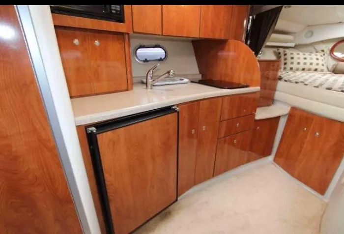 Botel Bateaux à Quai Porquerolles Hyères