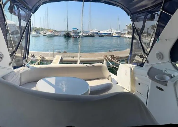 Bateaux à Quai Porquerolles Hyères
