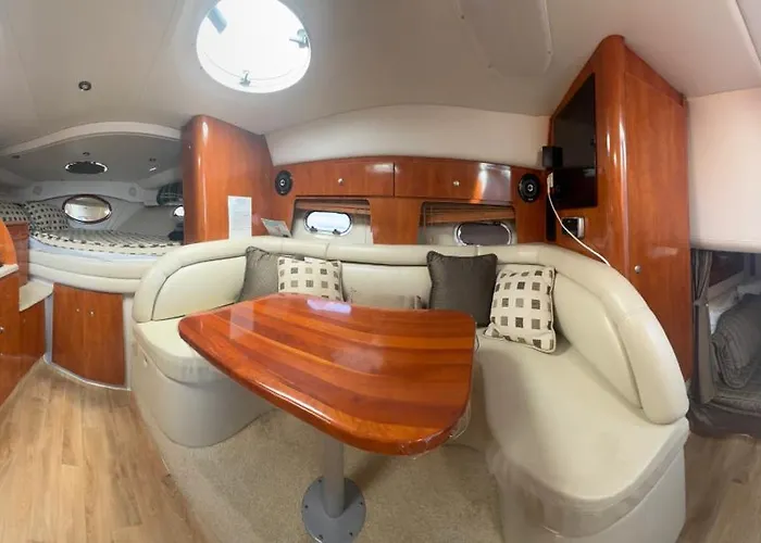 Botel Bateaux à Quai Porquerolles *