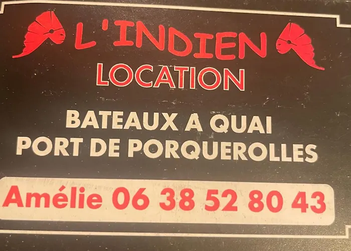 Botel Bateaux à Quai Porquerolles